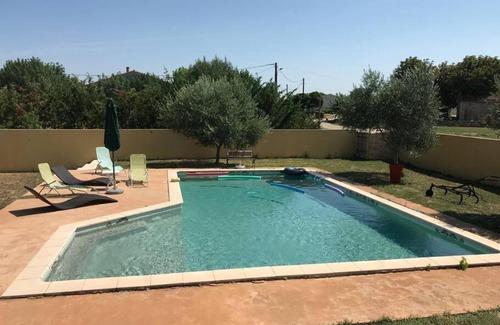 Saint-Theodorit Apartamento | Loue Studio dans une villa avec piscine terrasse