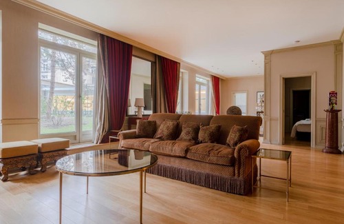 Ixelles Apartamento | Louise Royal Residence