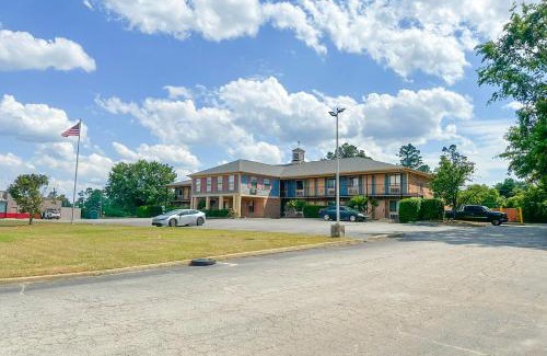 Gough Cabina | Louisville Inn by OYO Louisville Municipal Airport
