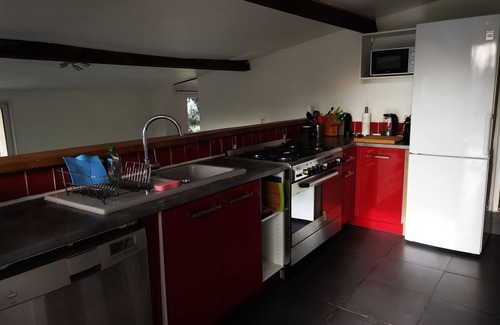 Lourmarin Cabaña | Lourmarin, Raised cottage, with patio.