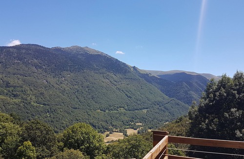 Borderes-Louron Apartamento | Louron Valley, views, peace and comfort