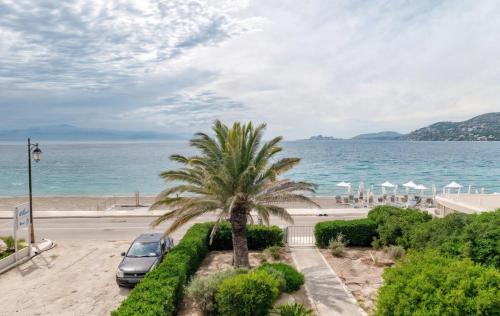 Loutraki Apartamento | Loutraki Μοναδικής θέσης διαμέρισμα στη θάλασσα