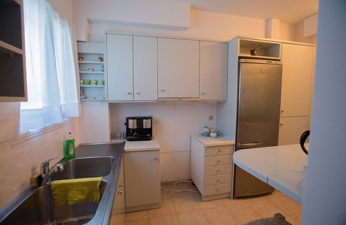 Loutraki Apartamento | Loutraki home near the beach and the city centre