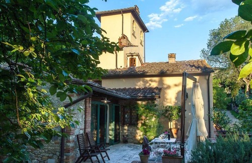 Sesto Fiorentino Apartamento | Históricas Toscana Villa Apartamentos con piscina compartida