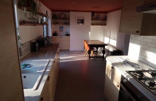 Lancing Casa | Lovable Lancing with Garden & Parking