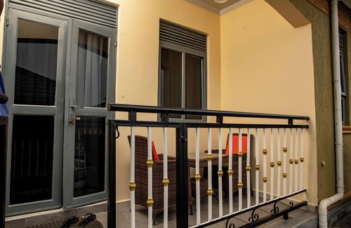 Gulu Apartamento | Lovana Apartments and Hotel