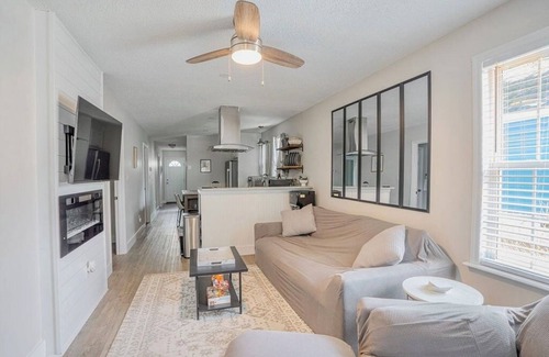 Wilmington Casa | Love Alley Cottage - In the Heart of Downtown Wilmington