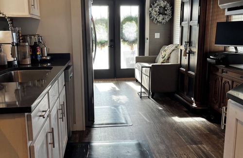Chesterfield County Casa | Love Highland Cows? Experience them up close in our tiny house in Jefferson, SC