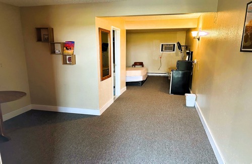 Northeast Entrance Badlands Hotel | Love Hotels Kadoka by OYO at Badlands SD