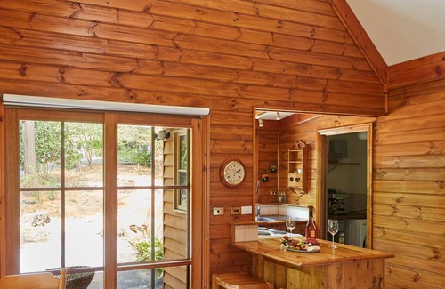 Emerald Cabina | Love in the Mist cabin (new listing)