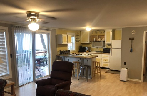 Athens Casa | Love Life On The Lake