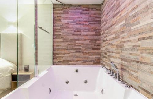 Villeneuve-le-Roi Apartamento | Love Room avec Jacuzzi, Le Saccard
