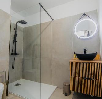 Lalande-Grand Selve Apartamento | Love Room - Balnéo - Nuit Insolite - Intimité
