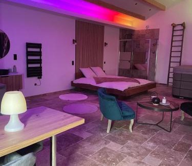 Paizay-le-Chapt Apartamento | Love room