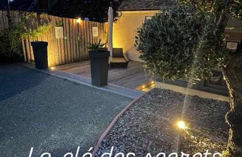 Nuille-le-Jalais Casa | Love Room - La clé des secrets - Gîte Romantique