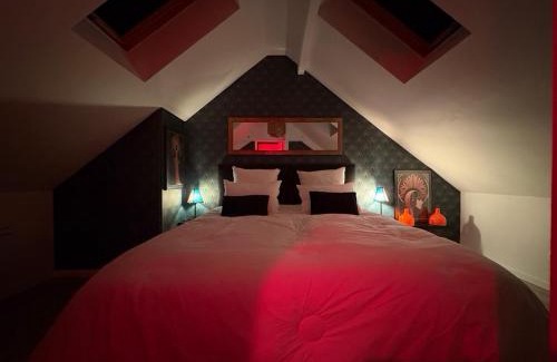Sainte-Genevieve Cama Y Desayuno | Love Room Lili Bulle