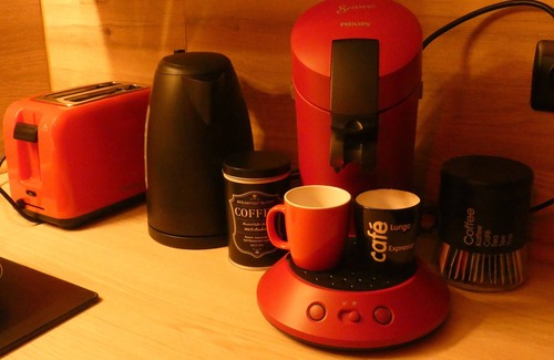 Barr Apartamento | LOVE ROOM Red and black