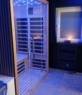 Betschdorf Apartamento | Love room Saphir- Balnéo & Sauna Privés