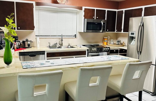 West Little Havana Casa | Love Story 2-bedroom pool house in Miami with free parking & BBQ