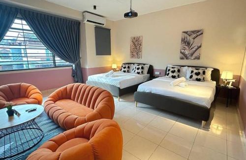 Taman Mount Austin Casa | Loveable Home 4 Bedroom Mount Austin JB