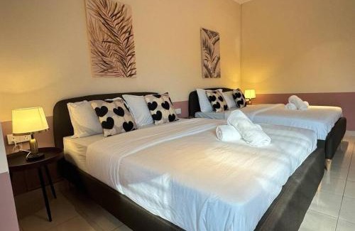 Taman Mount Austin Casa | Loveable Home 4 Bedroom Mount Austin JB
