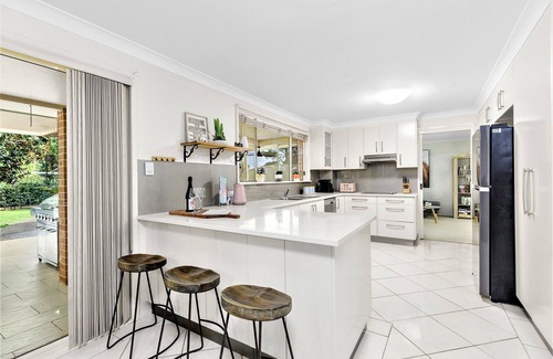 Lovedale Casa | Lovedale Escape 5 Bed, K bed, Firepit, pet friendly, playground, mini fb field