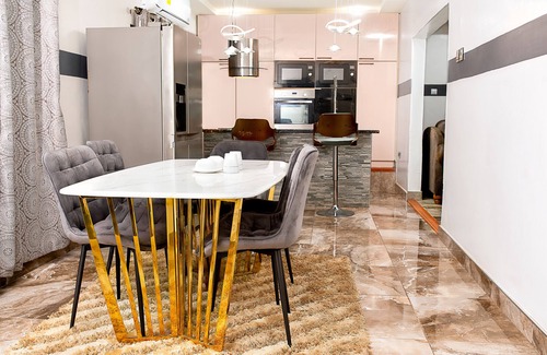 Kumasi Apartamento | LOVEK CONDOS