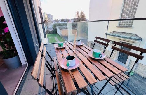 Bonnevoie Apartamento | Lovely 1 bedroom apartment w balcony&parking-BON10