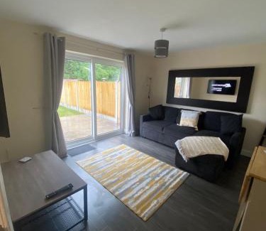Stone Apartamento | Lovely 1-bedroom apartment with garden and parking
