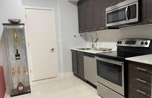 Fort York Apartamento | Lovely 1-Bedroom Condo minutes from Harbourfront