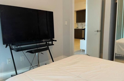 Fort York Apartamento | Lovely 1-Bedroom Condo minutes from Harbourfront