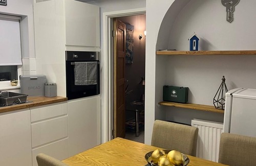 Hythe Apartamento | Lovely 1 Bedroom Ground Floor Apartment max 4 per