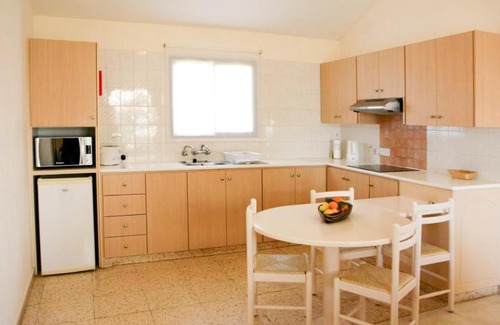 Erimi Apartamento | Lovely 1-bedroom holiday apartment with balcony All yours