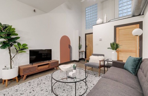 Monroe Ward Apartamento | Lovely 1-Bedroom Loft with Free Parking and Wifi