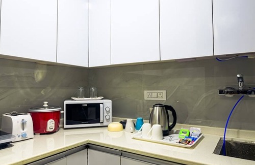 Gurugram Apartamento | Lovely 1 bhk Serviced Apartment With Balcony