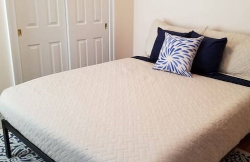Adams Morgan Cama Y Desayuno | Lovely, 1 BR in Adams Morgan! Walk Everywhere!