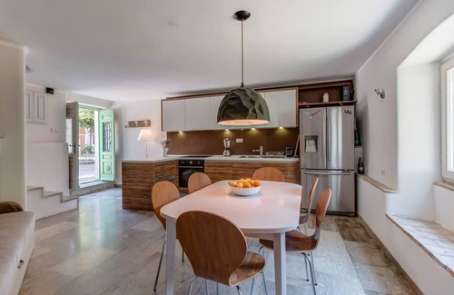 Mali Losinj Apartamento | Lovely 15th Century apartment in Osor