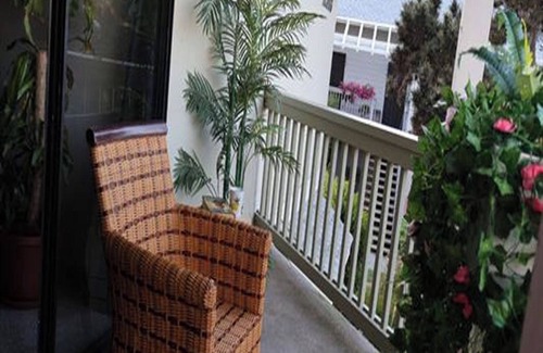 Carmel Valley Condominio | Lovely 2/2 with optional 3rd bedroom condo one exit from the Del Mar Racetrack