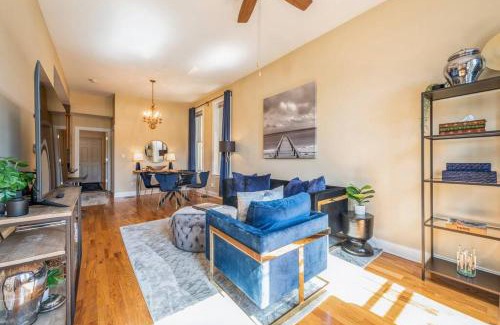Lower West Side Apartamento | Lovely 2 Bed 3 Miles from DT w Free Parking