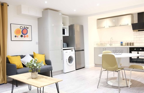 Earls Barton Apartamento | Lovely 2 Bed Apartment w Garden near Northampton