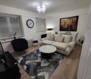 Chafford Hundred Apartamento | Lovely 2-Bed Apartment in Grays