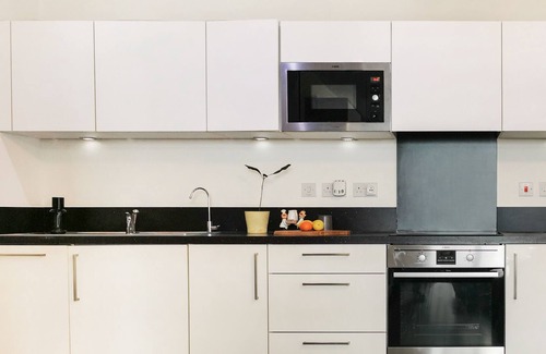 Royal Docks Apartamento | Lovely 2 bed flat with Balcony Waterside Heights