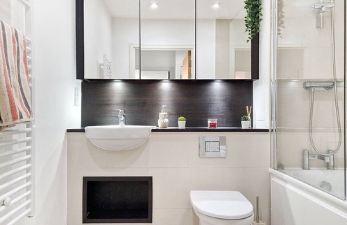 Royal Docks Apartamento | Lovely 2 bed flat with Balcony Waterside Heights