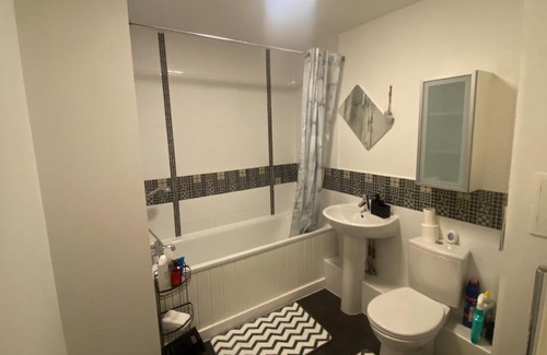 Aylesbury Apartamento | Lovely 2-Bed Serviced apartment with free parking