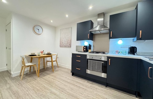 Doncaster Casa | Lovely 2 Bedroom Home | 3 Beds | Free Parking