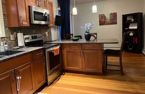 North Providence Casa | Lovely 2-bedrooms rental unit with free parking.