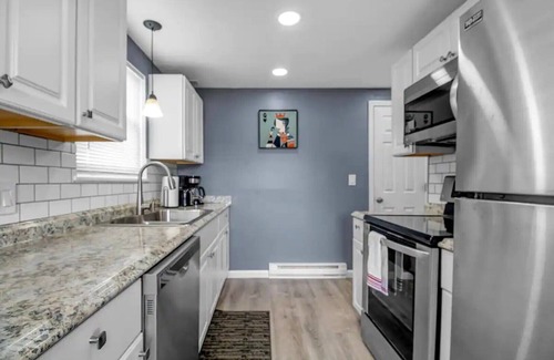 North Tonawanda Apartamento | Lovely 2 bedroom apartment with free parking