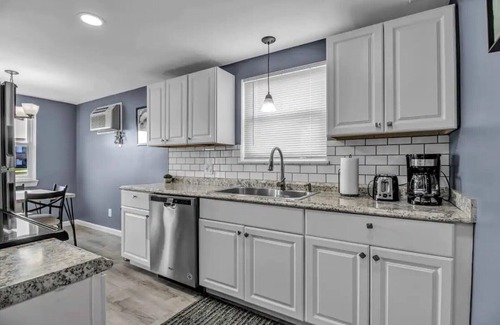 North Tonawanda Apartamento | Lovely 2 bedroom apartment with free parking