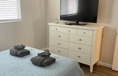 Seabreeze Historic District Apartamento | Lovely 2 Bed/1 Bath Condo Minutes from beach