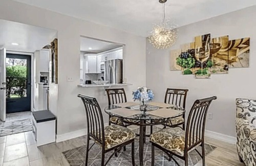 Golden Gate Condominio | Lovely 2-bedroom 2-bathroom condo with AC in Naples